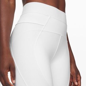 COPY - NWT Ambition Super High Rise Tight 25”